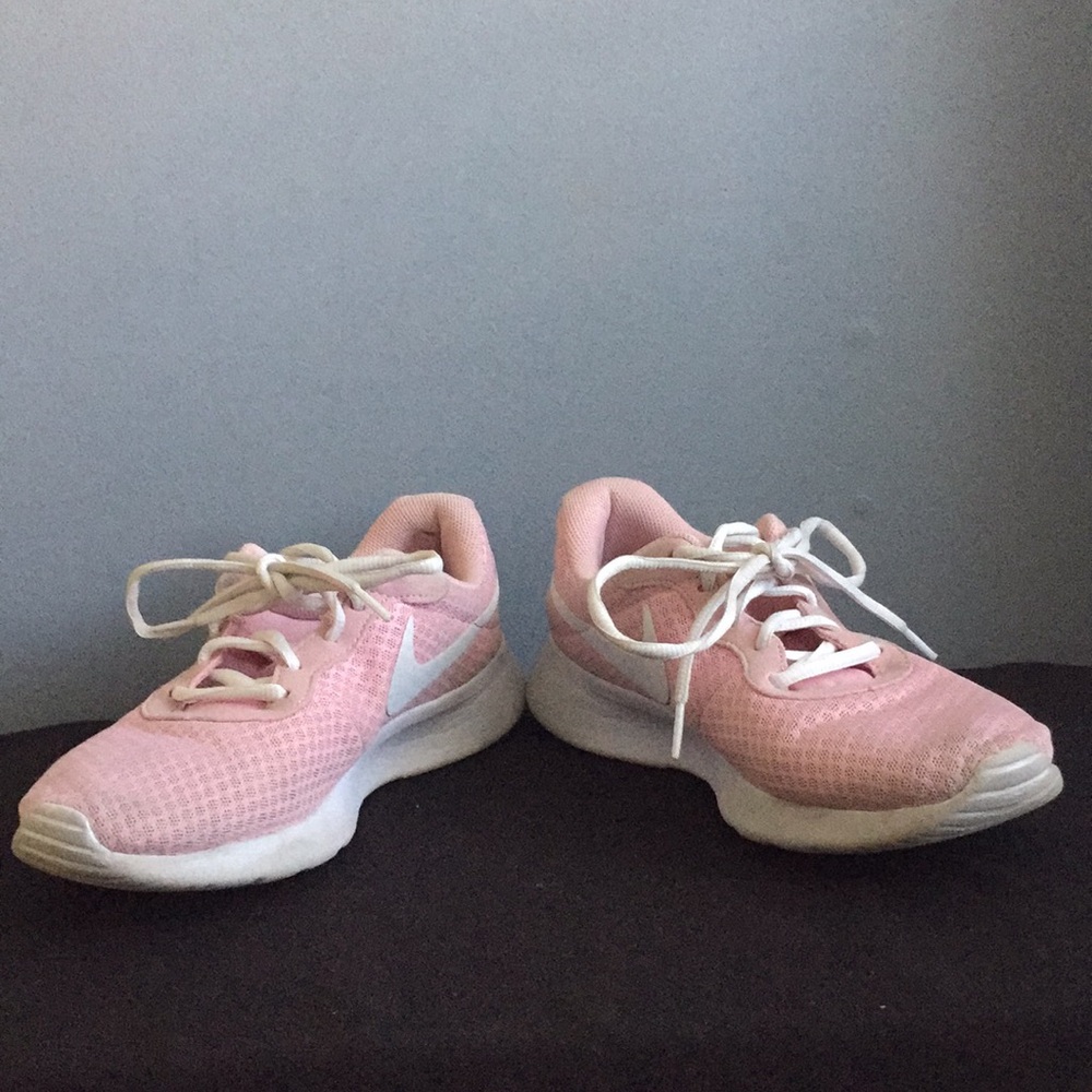 Nike - Picture 5 of 6